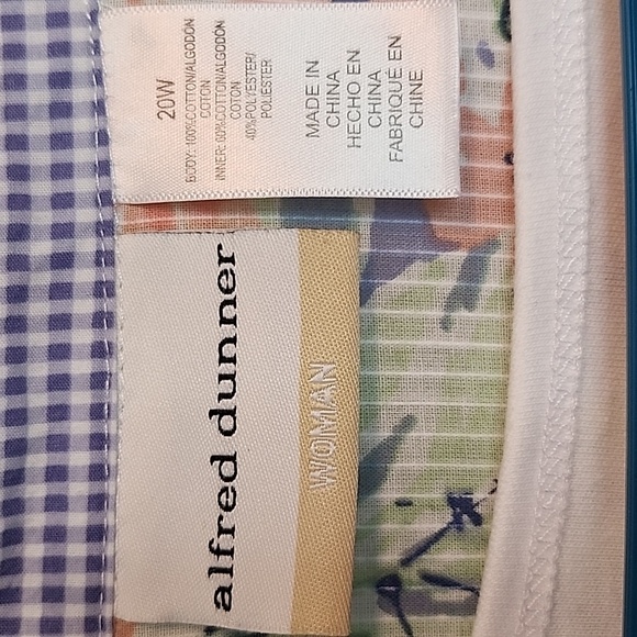 ALFRED DUNNER two piece tank and cardigan set. - Picture 2 of 4